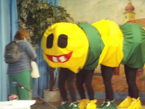 Hraje celá dědina aneb S veselou myslí na nesmysly. - 18.3.2006